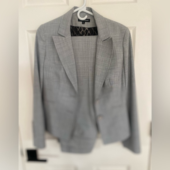 Express Design Studio blazer and trouser suit combo. - Picture 2 of 9